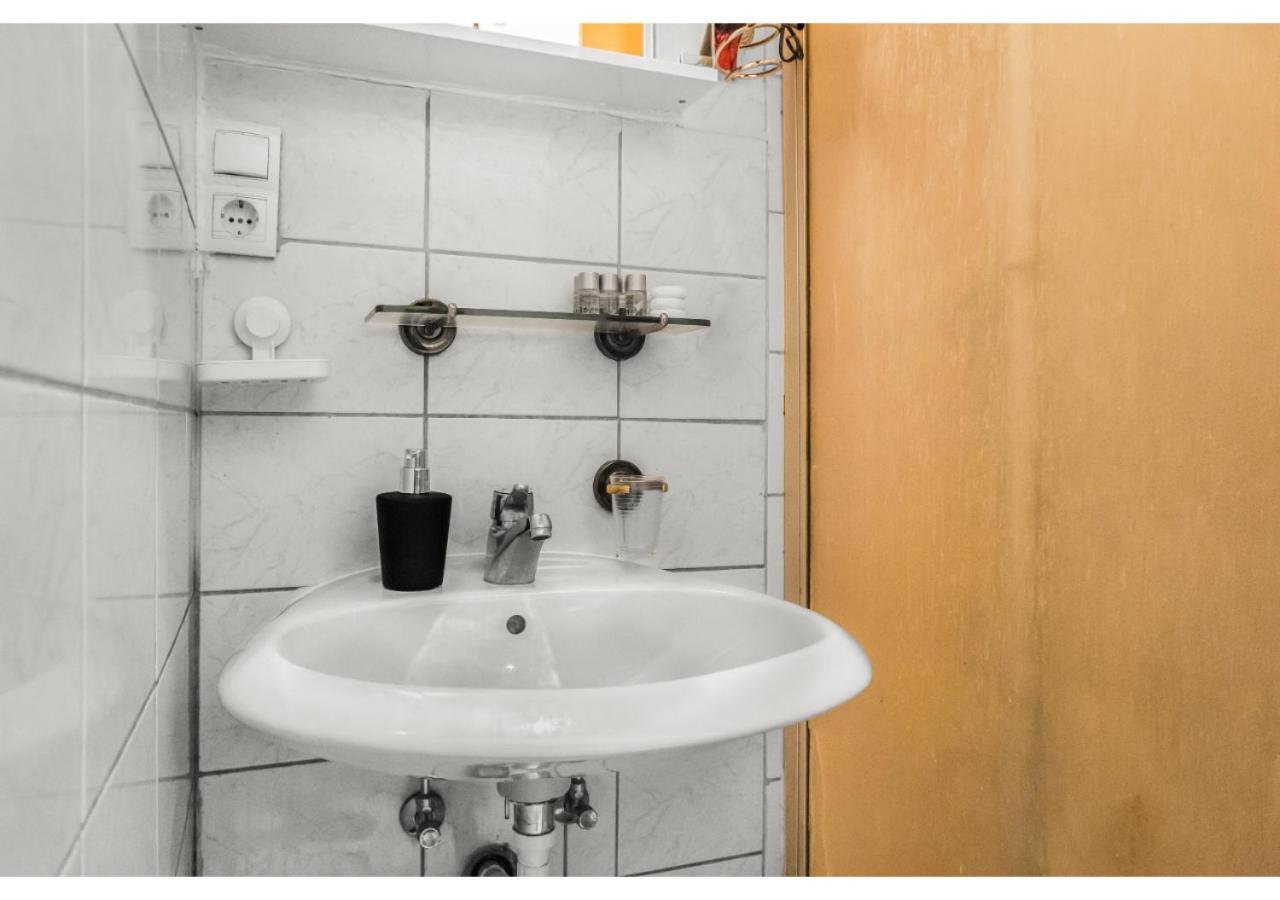 Welcoming 2Br Apt. Near Danube & Millenium Tower 维也纳 外观 照片